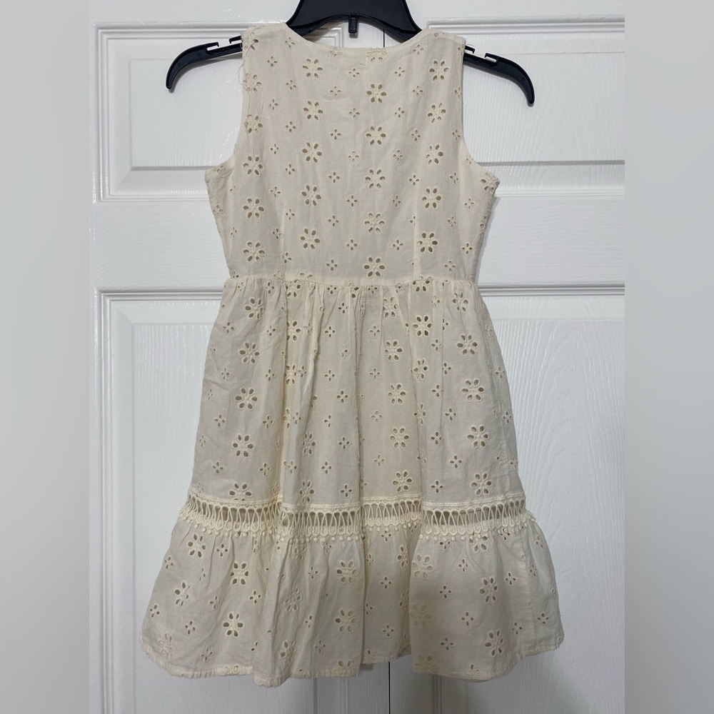 Chelsea & Violet Sleeveless Cream girls Dress with Button Details eyelets size M - Picture 2 of 8